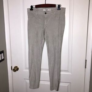 Abercrombie & Fitch Cream Suede Women’s Size 10 Pants with Zipper Ankles